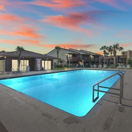 Experience Starlit Nights From Beach Happy'S Balcony Overlooking The Community Pool At Beachwalk Villa Panama City Beach Exterior foto
