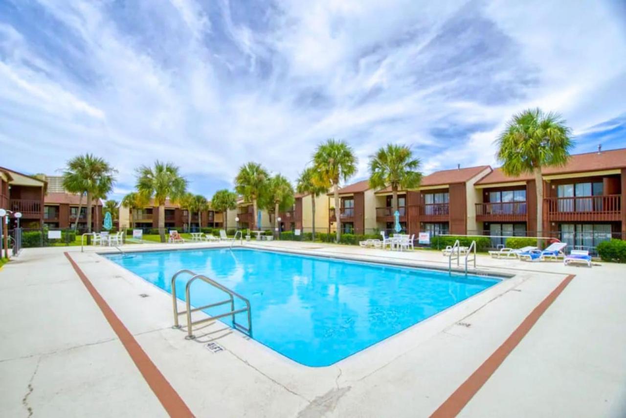 Experience Starlit Nights From Beach Happy'S Balcony Overlooking The Community Pool At Beachwalk Villa Panama City Beach Exterior foto