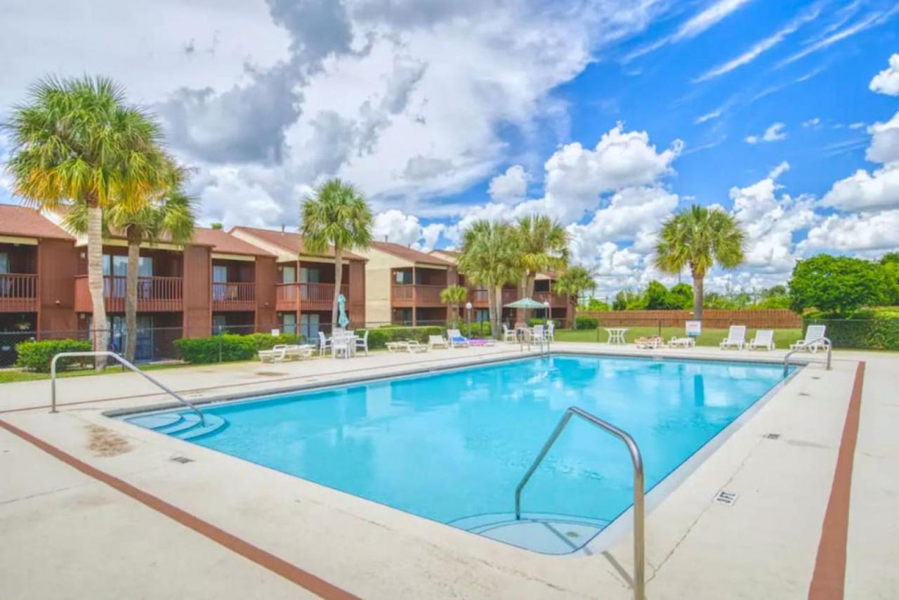 Experience Starlit Nights From Beach Happy'S Balcony Overlooking The Community Pool At Beachwalk Villa Panama City Beach Exterior foto